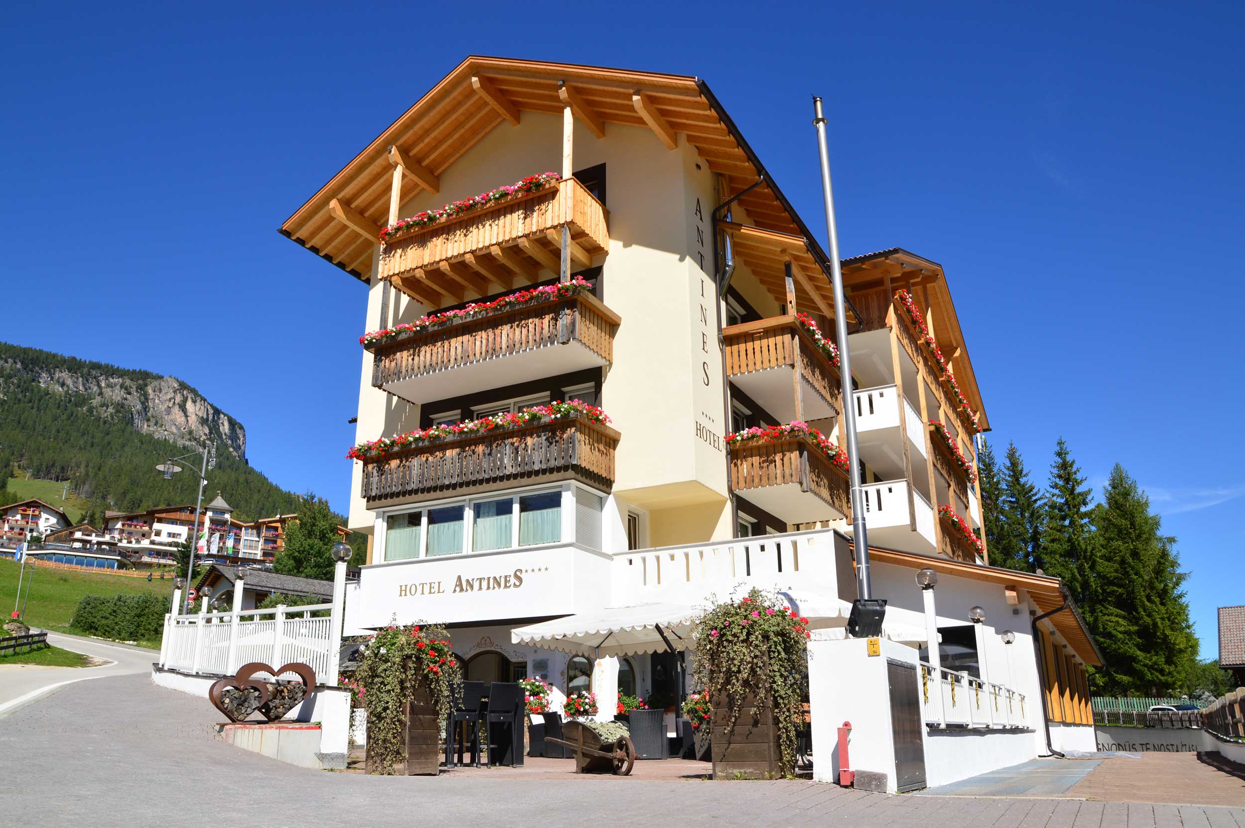 Summer hotel antines alta badia3