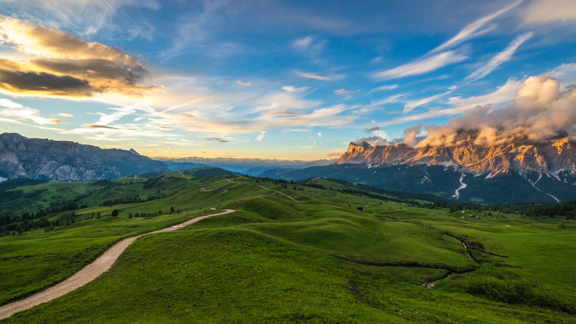 Rifugio Pralongia panorama estate