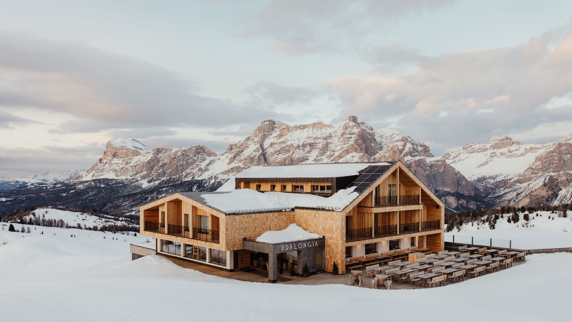 Rifugio Pralongia winter